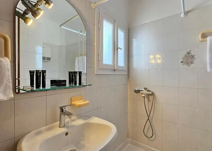 Sunset Milos Pera Semesterbostad Triovasálos