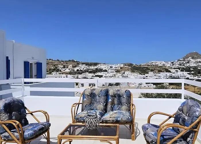 Sunset Milos Pera Triovasálos