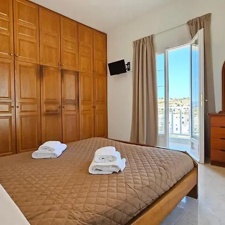 Sunset Milos Pera Triovasálos