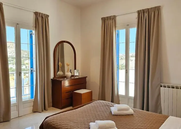 Sunset Milos Pera بيت للعطل