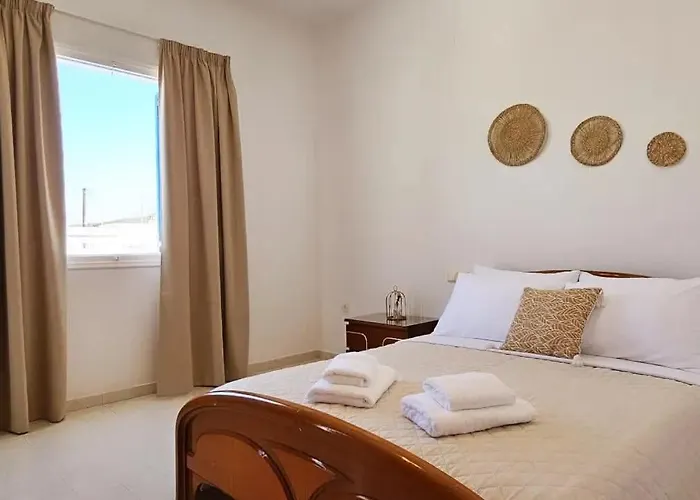 Sunset Milos Pera بيت للعطل